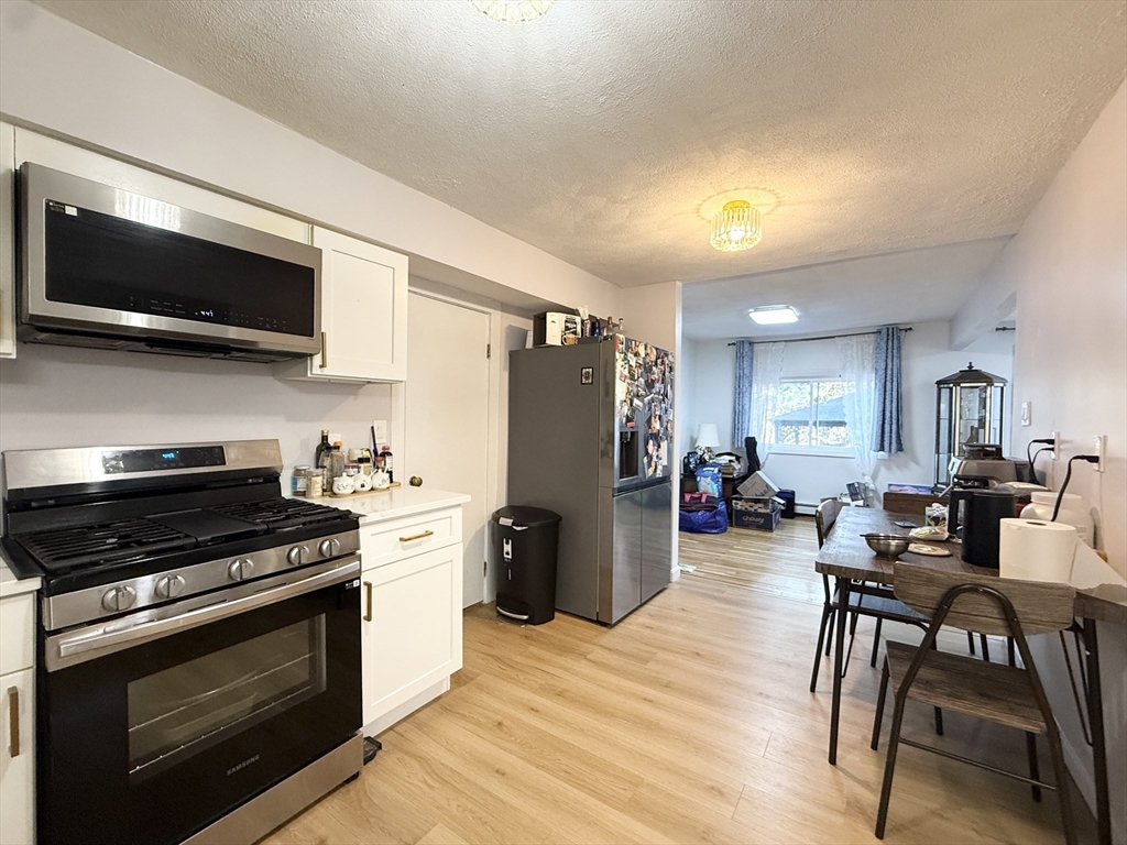 58 Lake St, Waltham, Massachusetts, 6 Bedrooms Bedrooms, 8 Rooms Rooms,2.5 BathroomsBathrooms,Residential Lease,For Rent,Lake St,73499893
