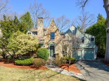 32 Columbine Rd, Milton, Massachusetts, 5 Bedrooms Bedrooms, 9 Rooms Rooms,2.5 BathroomsBathrooms,Residential Lease,For Rent,Columbine Rd,73499929