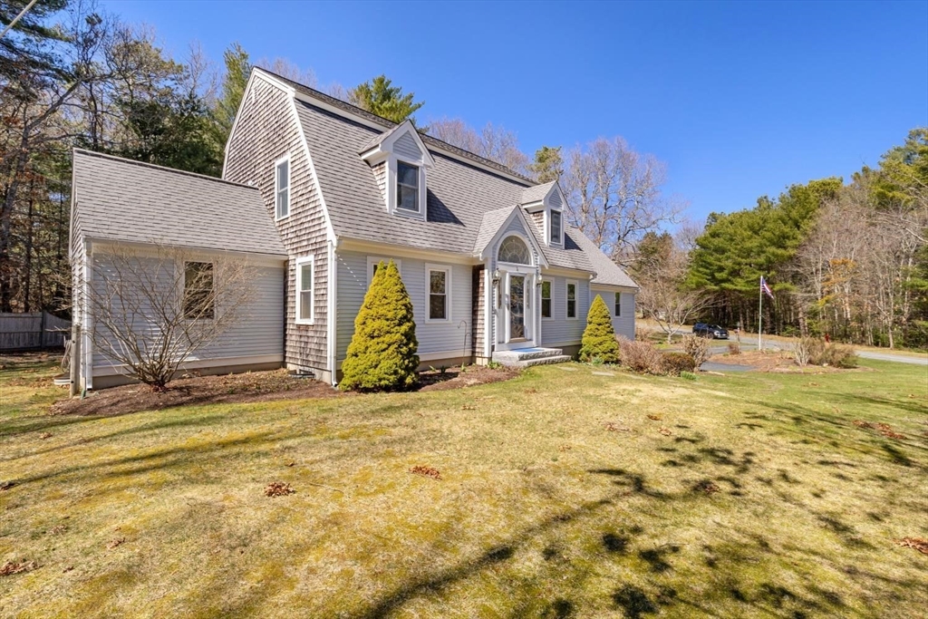 1 Lighthouse Ln, Sandwich, Massachusetts, 3 Bedrooms Bedrooms, 9 Rooms Rooms,2.5 BathroomsBathrooms,Residential,For Sale,Lighthouse Ln,73499946