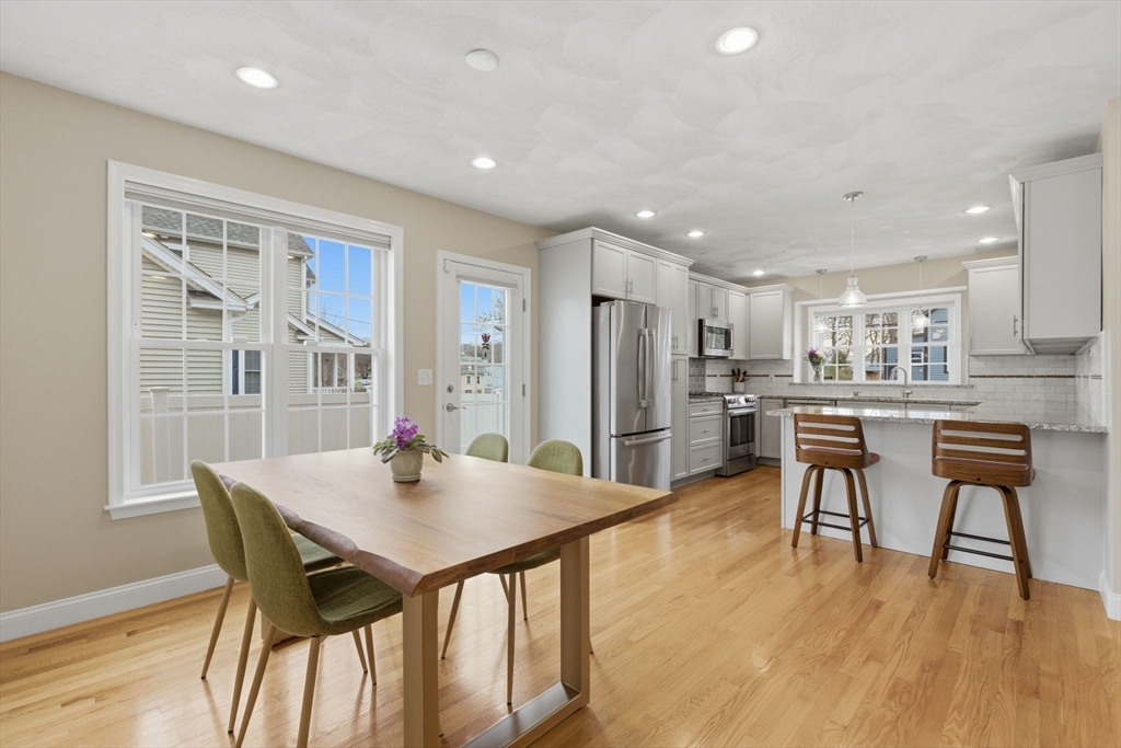 36 Pleasant Street, Stoneham, Massachusetts, 4 Bedrooms Bedrooms, 7 Rooms Rooms,2.5 BathroomsBathrooms,Residential,For Sale,Pleasant Street,73499974