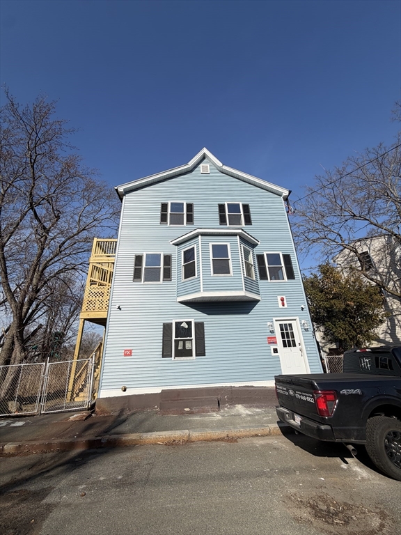 57 Oak Island St, Revere, Massachusetts, 2 Bedrooms Bedrooms, 6 Rooms Rooms,1 BathroomBathrooms,Residential Lease,For Rent,Oak Island St,73500029