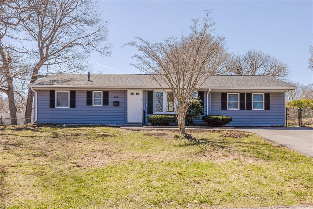 149 Errol Rd, Brockton, Massachusetts, 3 Bedrooms Bedrooms, 7 Rooms Rooms,1 BathroomBathrooms,Residential,For Sale,Errol Rd,73500051