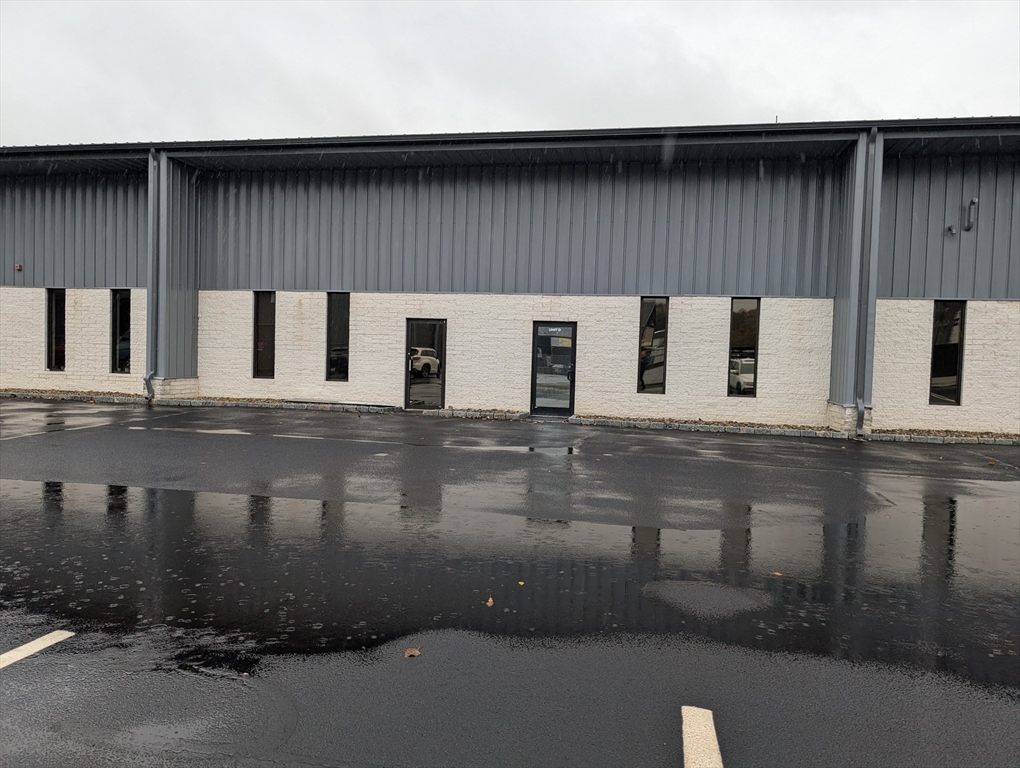 237 River Rd, Uxbridge, Massachusetts, ,Commercial Lease,For Rent,River Rd,73500057