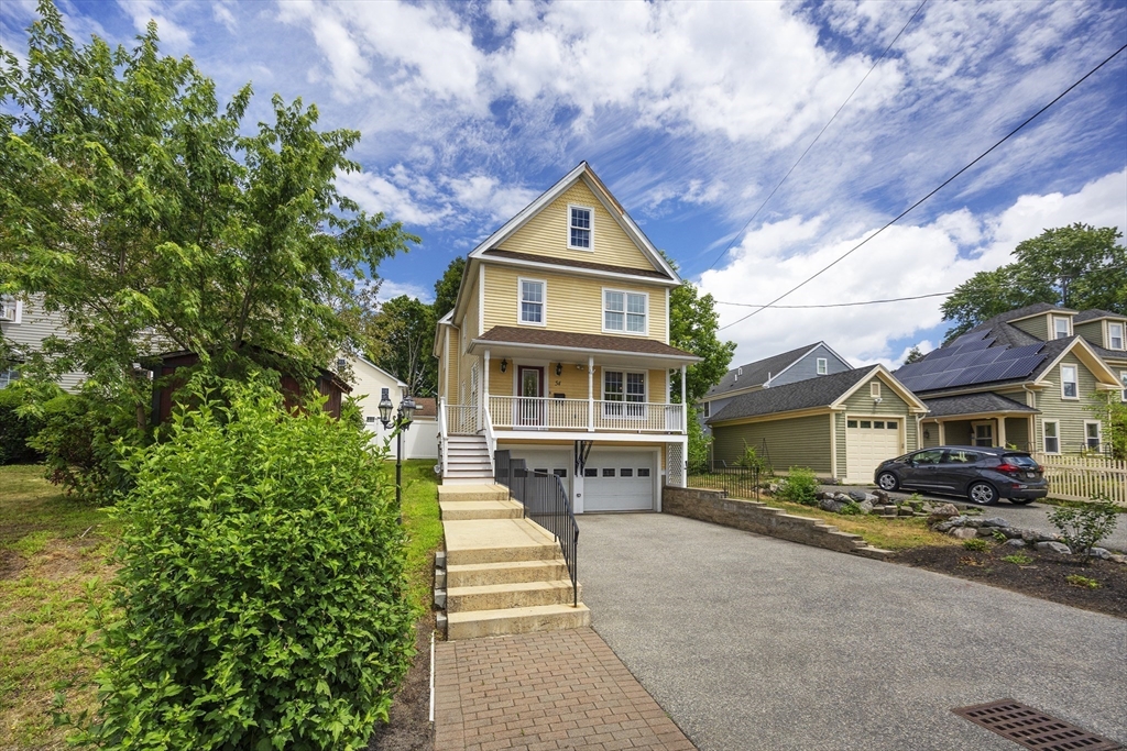 54 Spruce Street, Winchester, Massachusetts, 5 Bedrooms Bedrooms, 10 Rooms Rooms,3.5 BathroomsBathrooms,Residential Lease,For Rent,Spruce Street,73500087