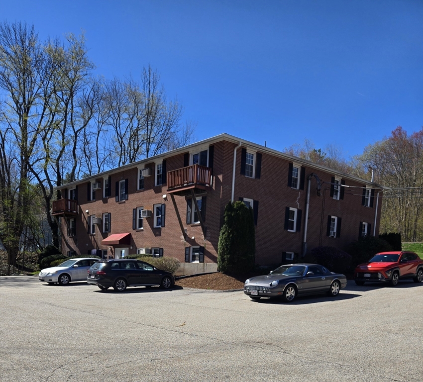 325 Ashland Ave, Southbridge, Massachusetts, 2 Bedrooms Bedrooms, 4 Rooms Rooms,1 BathroomBathrooms,Residential Lease,For Rent,Ashland Ave,73500101