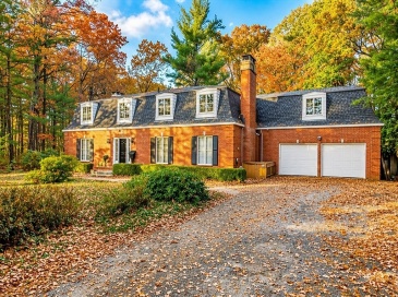 12 Woodland Rd, Westfield, Massachusetts, 5 Bedrooms Bedrooms, 11 Rooms Rooms,4.5 BathroomsBathrooms,Residential,For Sale,Woodland Rd,73500108
