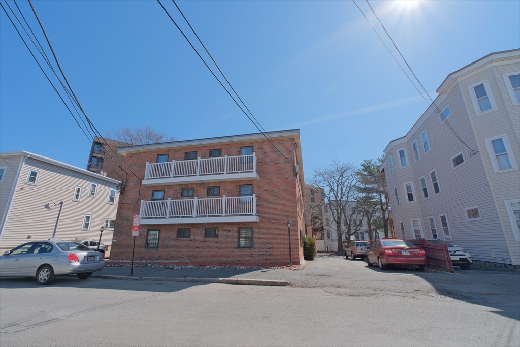 127 Atlantic Ave, Revere, Massachusetts, 1 Bedroom Bedrooms, 3 Rooms Rooms,1 BathroomBathrooms,Residential Lease,For Rent,Atlantic Ave,73500120
