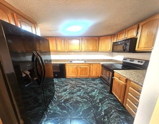 25 Longworth Ave, Brockton, Massachusetts, 2 Bedrooms Bedrooms, 5 Rooms Rooms,1 BathroomBathrooms,Residential,For Sale,Longworth Ave,73500135