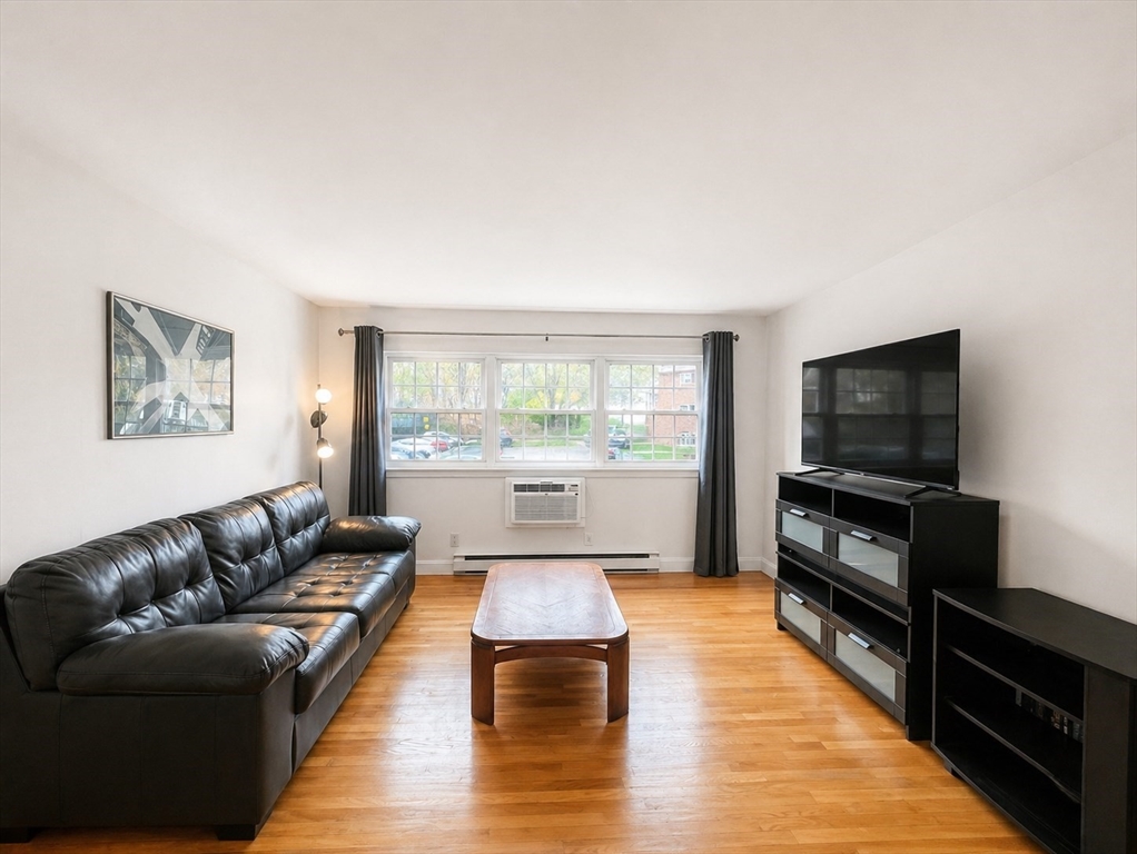 147 Milk St, Westborough, Massachusetts, 1 Bedroom Bedrooms, 4 Rooms Rooms,1 BathroomBathrooms,Residential Lease,For Rent,Milk St,73500218