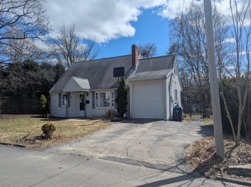 17 Janet Cir, Shrewsbury, Massachusetts, 3 Bedrooms Bedrooms, 6 Rooms Rooms,1 BathroomBathrooms,Residential Lease,For Rent,Janet Cir,73477209