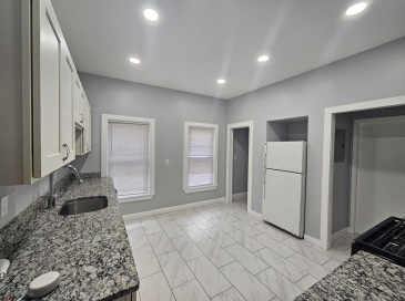 320 Highland Ave, Somerville, Massachusetts, 3 Bedrooms Bedrooms, 5 Rooms Rooms,1 BathroomBathrooms,Residential Lease,For Rent,Highland Ave,73500255