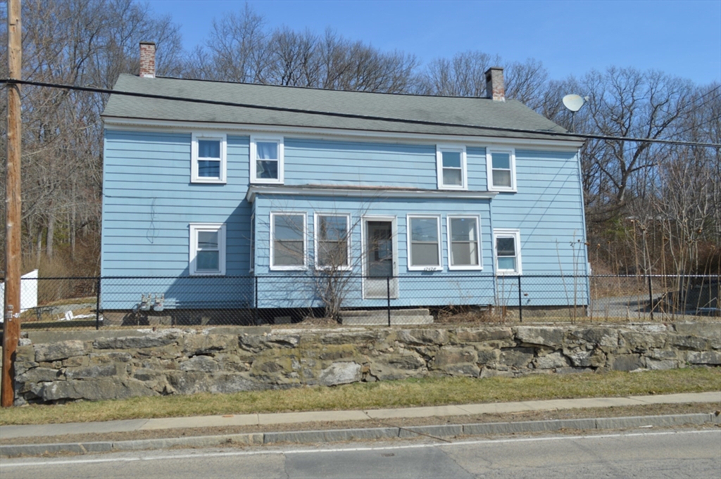 2428-2430 Providence Rd, Northbridge, Massachusetts, 6 Bedrooms Bedrooms, 10 Rooms Rooms,2 BathroomsBathrooms,Residential Income,For Sale,Providence Rd,73488203