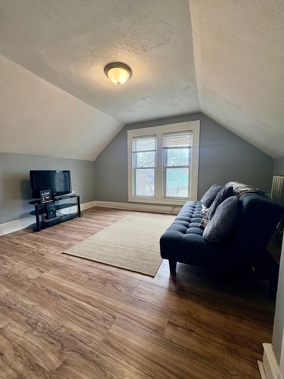 38 Greenacre Sq, Springfield, Massachusetts, 2 Bedrooms Bedrooms, 4 Rooms Rooms,1 BathroomBathrooms,Residential Lease,For Rent,Greenacre Sq,73500263