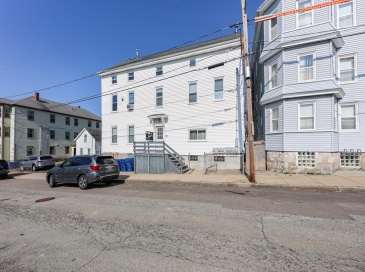 47 Boutwell, Fall River, Massachusetts, 12 Bedrooms Bedrooms, 18 Rooms Rooms,6 BathroomsBathrooms,Residential Income,For Sale,Boutwell,73500301