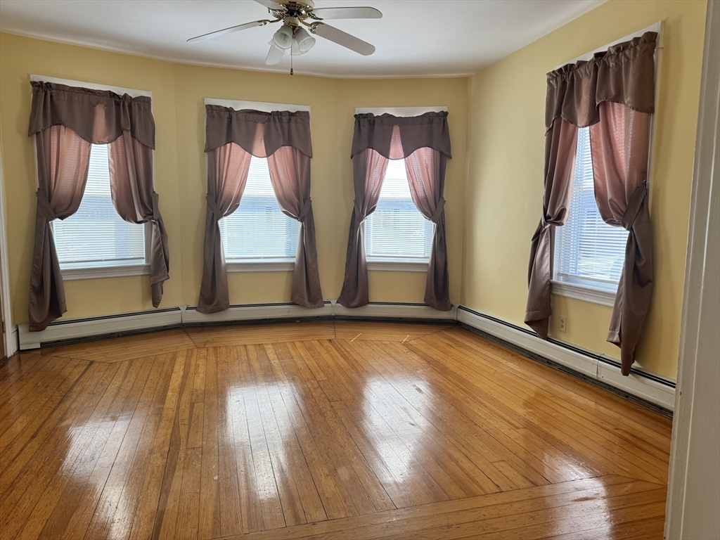247 Dawson Street, New Bedford, Massachusetts, 3 Bedrooms Bedrooms, 6 Rooms Rooms,1 BathroomBathrooms,Residential Lease,For Rent,Dawson Street,73500312