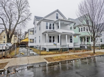 46-48 Suffolk St, Springfield, Massachusetts, 9 Bedrooms Bedrooms, 15 Rooms Rooms,2 BathroomsBathrooms,Residential Income,For Sale,Suffolk St,73489453