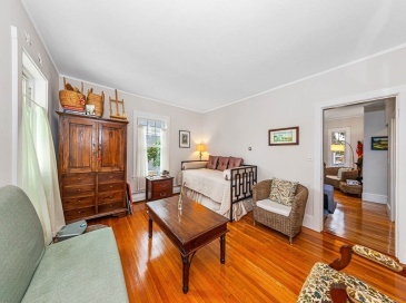 27 Franklin Street, Arlington, Massachusetts, 2 Rooms Rooms,1 BathroomBathrooms,Residential Lease,For Rent,Franklin Street,73500503