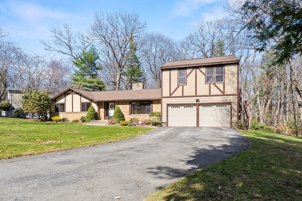 137 Catamount Rd, Tewksbury, Massachusetts, 3 Bedrooms Bedrooms, 5 Rooms Rooms,3.5 BathroomsBathrooms,Residential,For Sale,Catamount Rd,73500525