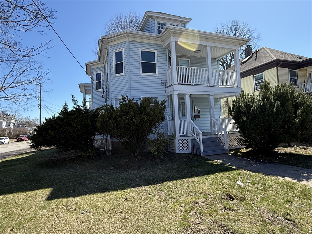 68 Ash St, Brockton, Massachusetts, 4 Bedrooms Bedrooms, 6 Rooms Rooms,1 BathroomBathrooms,Residential Lease,For Rent,Ash St,73500542