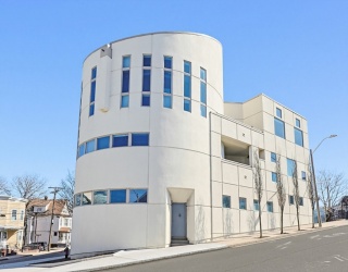 60 Tufts St, Somerville, Massachusetts, 2 Bedrooms Bedrooms, 3 Rooms Rooms,2 BathroomsBathrooms,Residential,For Sale,Tufts St,73500365