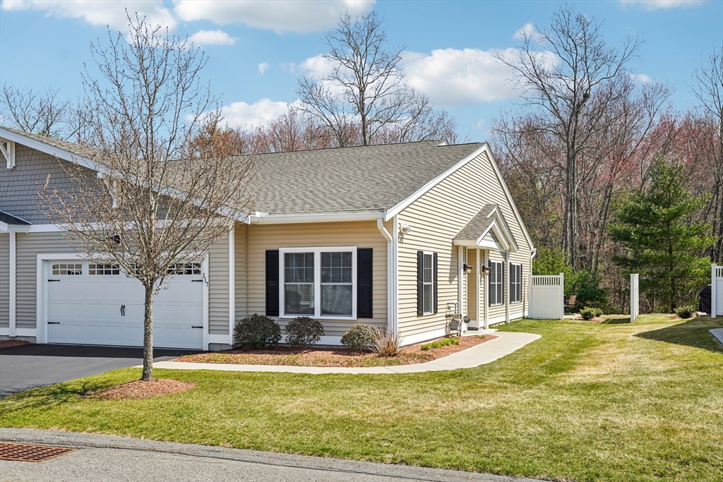 117 Rogerson Xing, Uxbridge, Massachusetts, 2 Bedrooms Bedrooms, 6 Rooms Rooms,2 BathroomsBathrooms,Residential,For Sale,Rogerson Xing,73500364