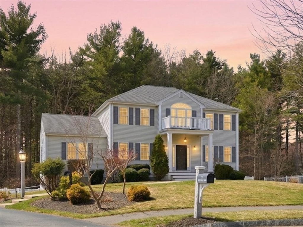 27 Sullivan Way, Foxboro, Massachusetts, 4 Bedrooms Bedrooms, 8 Rooms Rooms,2.5 BathroomsBathrooms,Residential,For Sale,Sullivan Way,73500401