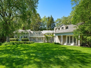 198 Clyde Street, Brookline, Massachusetts, 4 Bedrooms Bedrooms, 15 Rooms Rooms,4.5 BathroomsBathrooms,Residential,For Sale,Clyde Street,73500458