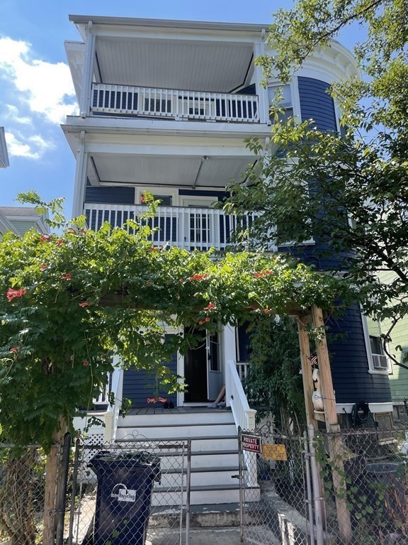 22 Willis St, Boston, Massachusetts, 3 Bedrooms Bedrooms, 5 Rooms Rooms,1 BathroomBathrooms,Residential Lease,For Rent,Willis St,73500475