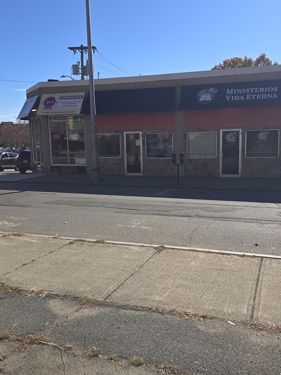 76 W Elm St, Brockton, Massachusetts, ,Commercial Lease,For Rent,W Elm St,73500590