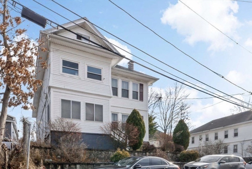 9-11 Horne St, Methuen, Massachusetts, 6 Bedrooms Bedrooms, 12 Rooms Rooms,5 BathroomsBathrooms,Residential Income,For Sale,Horne St,73466452