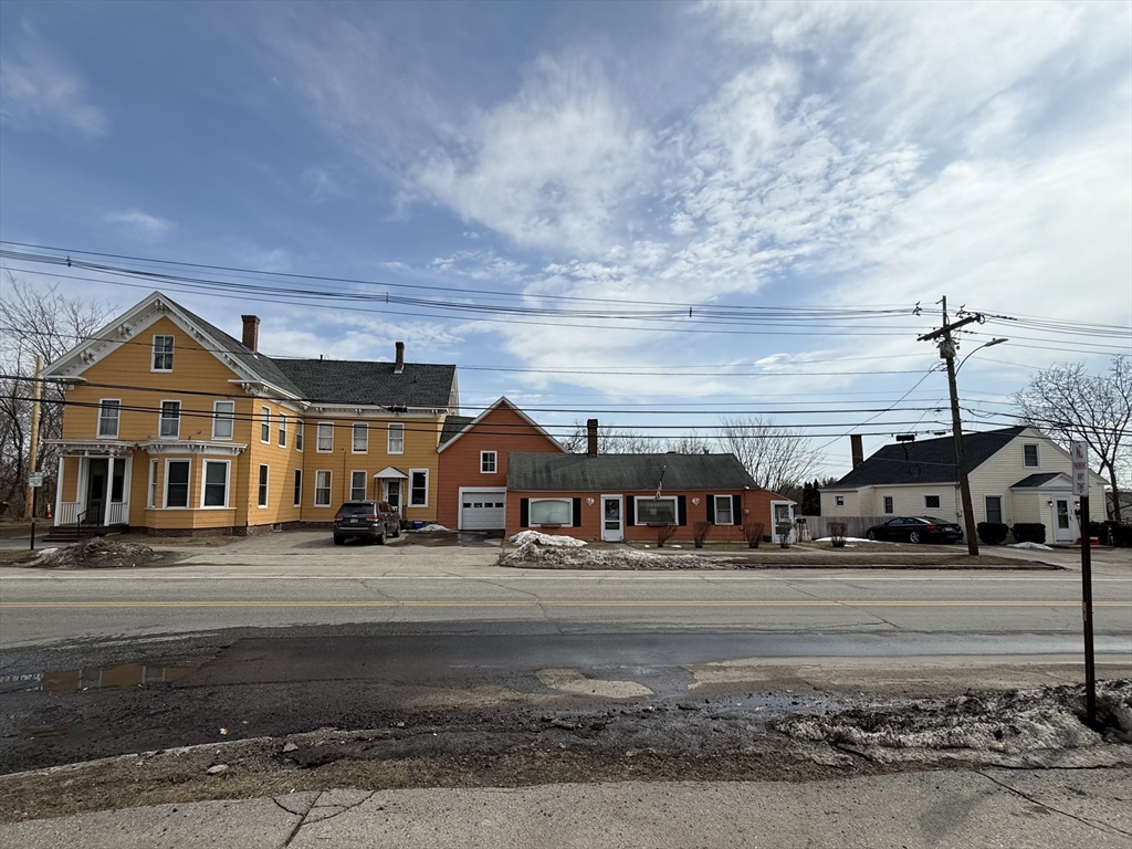 273-279 S Main St, Concord, New Hampshire, 10 Bedrooms Bedrooms, 18 Rooms Rooms,5 BathroomsBathrooms,Residential Income,For Sale,S Main St,73500600