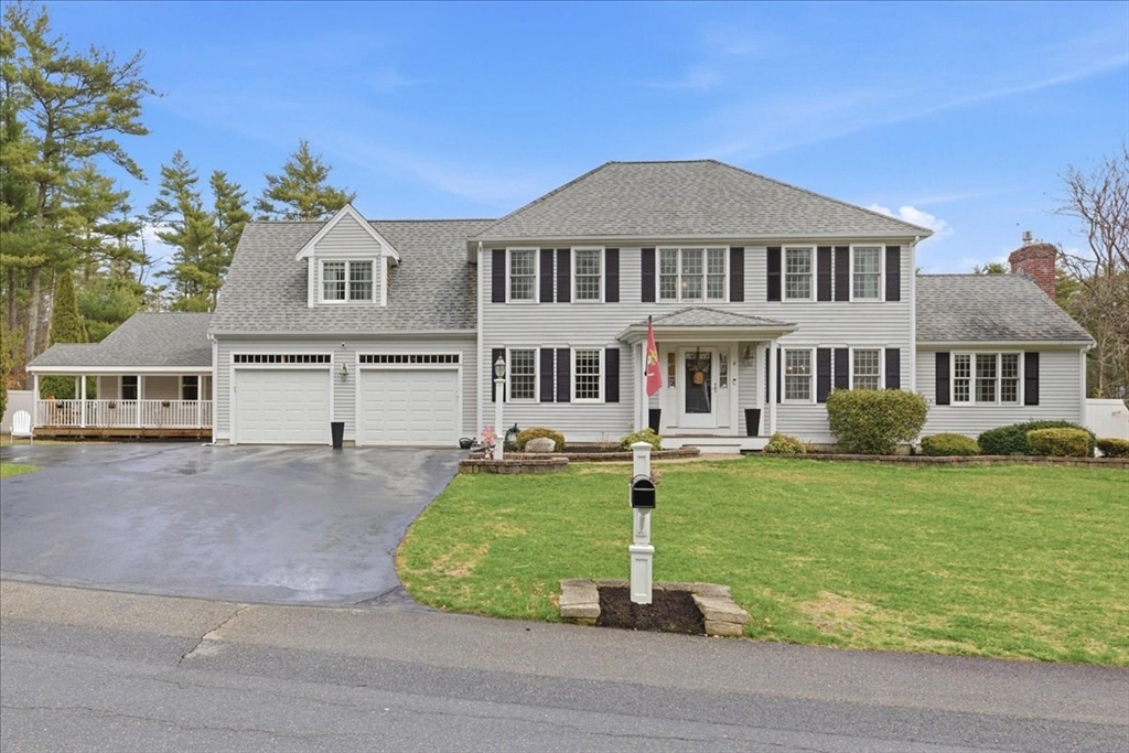 2 Commons Dr, Carver, Massachusetts, 5 Bedrooms Bedrooms, 11 Rooms Rooms,3.5 BathroomsBathrooms,Residential,For Sale,Commons Dr,73500626