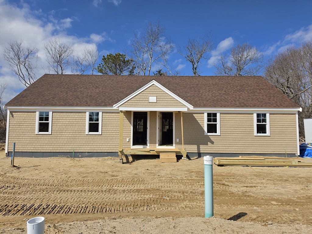 87 Acapesket Rd, Falmouth, Massachusetts, 1 Bedroom Bedrooms, 3 Rooms Rooms,1 BathroomBathrooms,Residential,For Sale,Acapesket Rd,73500640