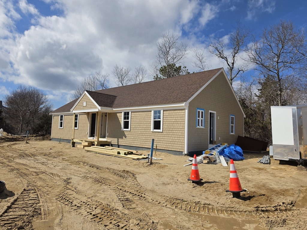 87 Acapesket Rd, Falmouth, Massachusetts, 3 Bedrooms Bedrooms, 5 Rooms Rooms,1 BathroomBathrooms,Residential,For Sale,Acapesket Rd,73500642