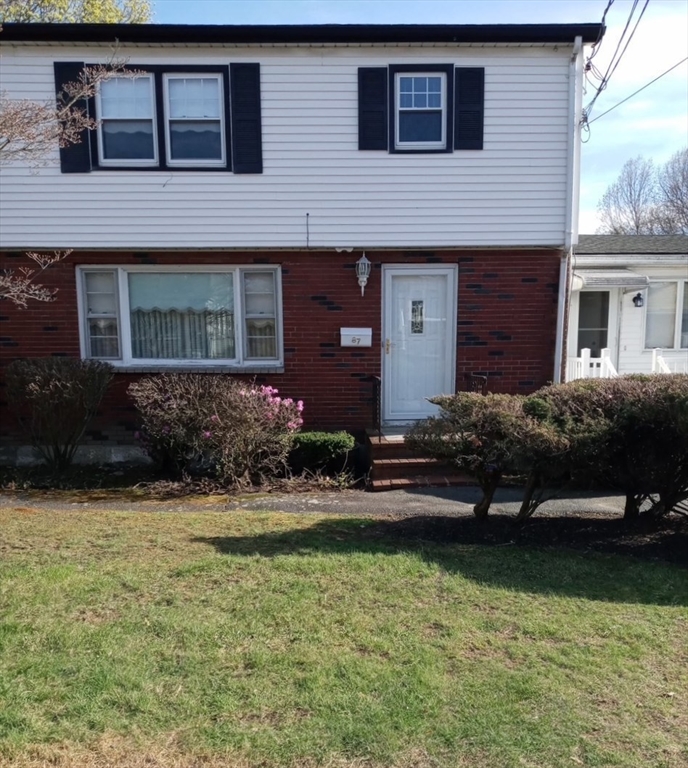 87 Auburn Street, Saugus, Massachusetts, 3 Bedrooms Bedrooms, 8 Rooms Rooms,1.5 BathroomsBathrooms,Residential Lease,For Rent,Auburn Street,73487675