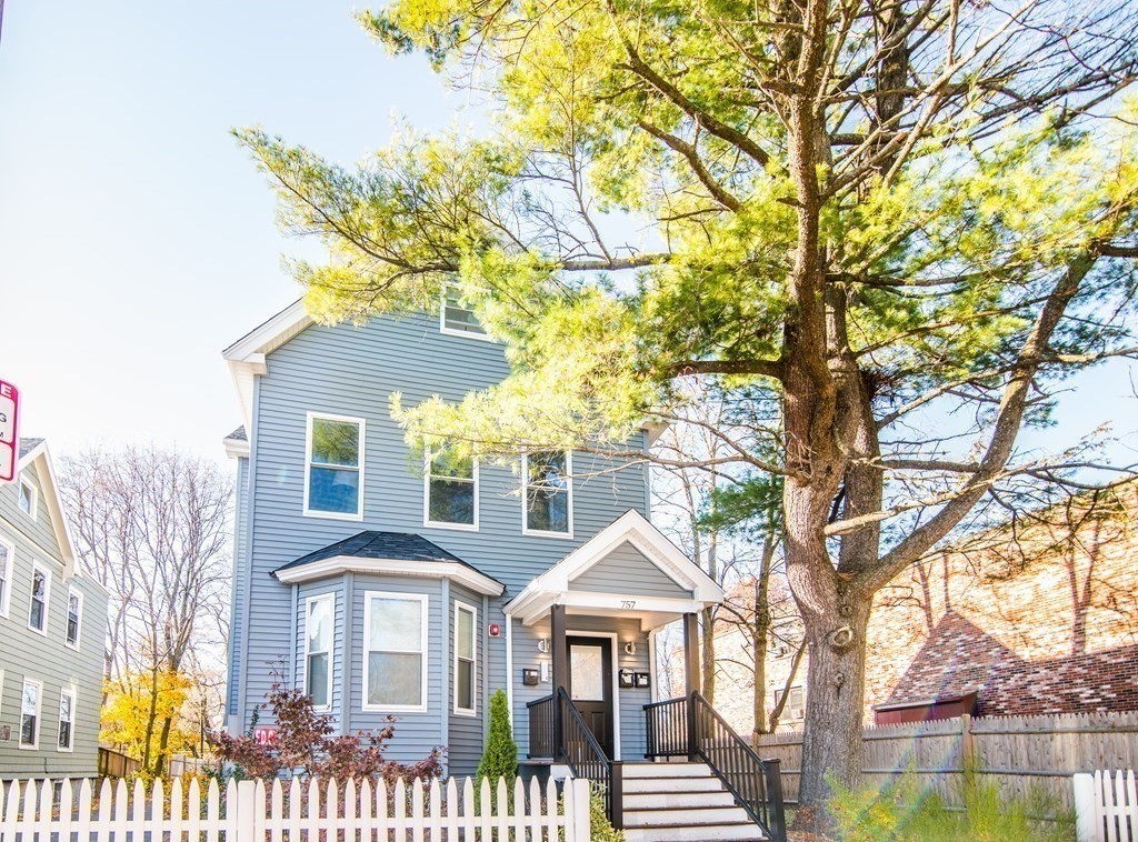 757 Washington St, Boston, Massachusetts, 3 Bedrooms Bedrooms, 5 Rooms Rooms,2 BathroomsBathrooms,Residential Lease,For Rent,Washington St,73500689