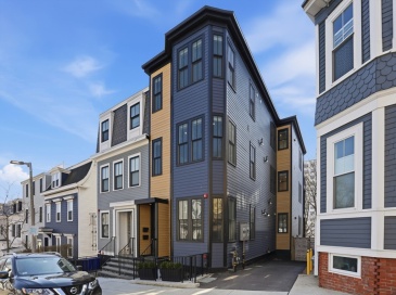 407 E 7th St, Boston, Massachusetts, 3 Bedrooms Bedrooms, 9 Rooms Rooms,3 BathroomsBathrooms,Residential,For Sale,E 7th St,73500701