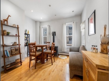 866 E 5th St, Boston, Massachusetts, 4 Bedrooms Bedrooms, 7 Rooms Rooms,1 BathroomBathrooms,Residential Lease,For Rent,E 5th St,73500755