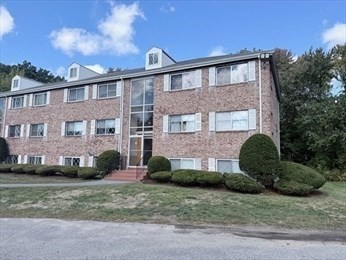 19 Fernview Ave, North Andover, Massachusetts, 2 Bedrooms Bedrooms, 4 Rooms Rooms,1 BathroomBathrooms,Residential Lease,For Rent,Fernview Ave,73500764