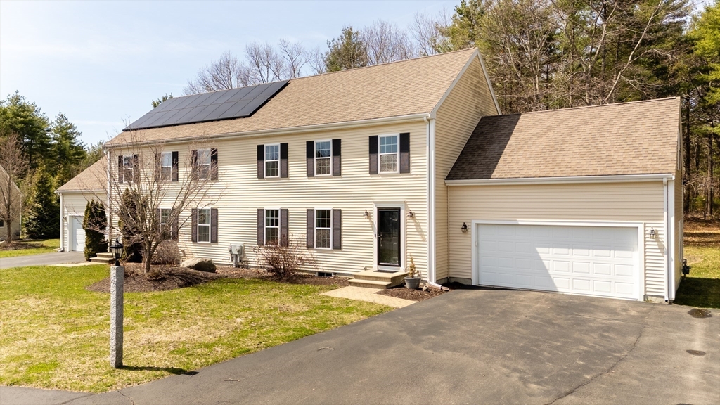 391 Franklin St, Hanson, Massachusetts, 2 Bedrooms Bedrooms, 5 Rooms Rooms,2 BathroomsBathrooms,Residential,For Sale,Franklin St,73500774