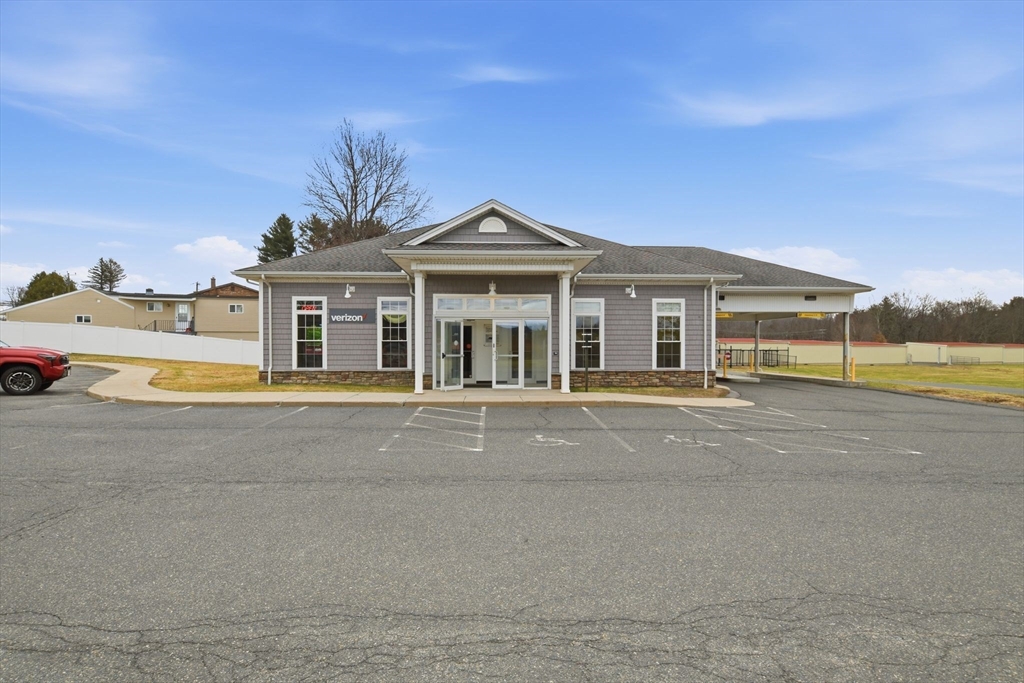 422 Main Street, Easthampton, Massachusetts, ,Commercial Lease,For Rent,Main Street,73500779