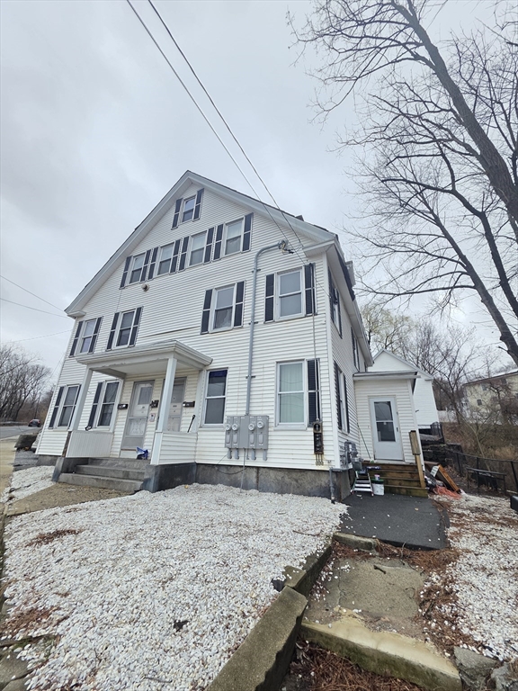 9-11 Franklin St, Fitchburg, Massachusetts, 9 Bedrooms Bedrooms, 16 Rooms Rooms,5 BathroomsBathrooms,Residential Income,For Sale,Franklin St,73500793