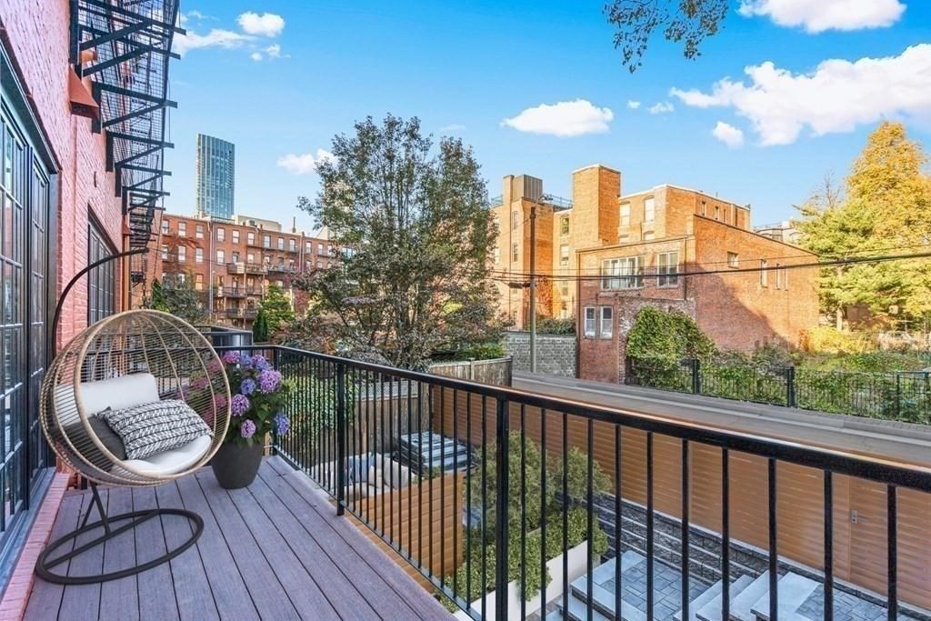 213 W Springfield, Boston, Massachusetts, 1 Bedroom Bedrooms, 3 Rooms Rooms,1 BathroomBathrooms,Residential Lease,For Rent,W Springfield,73500833