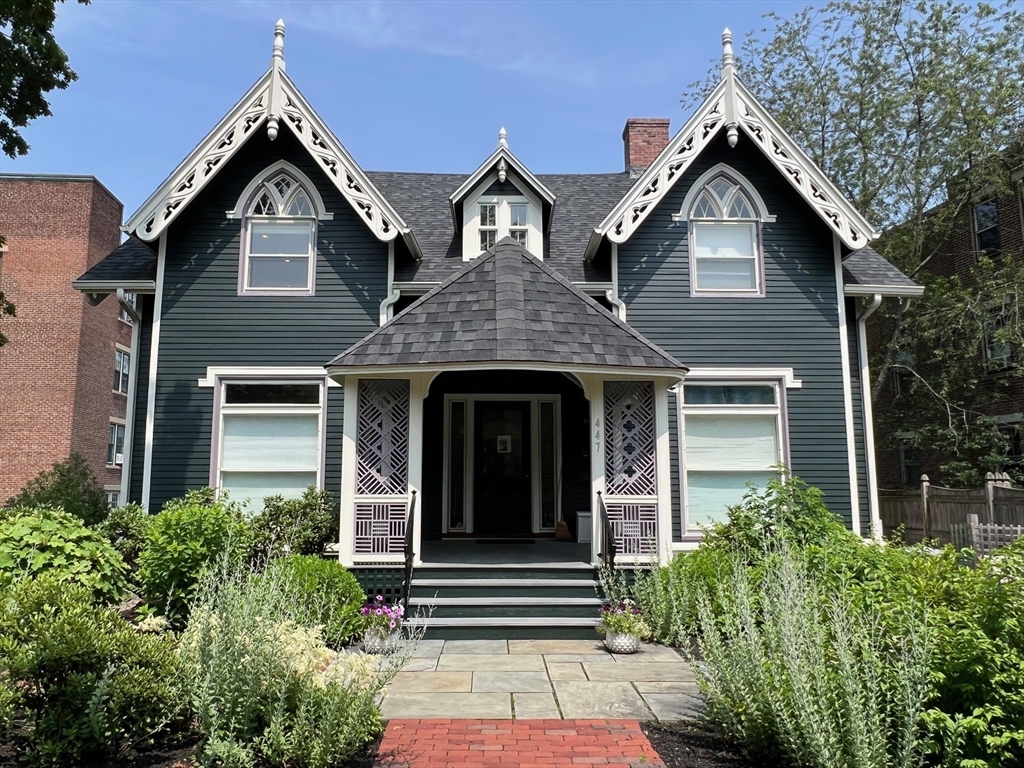 447 Washington St, Brookline, Massachusetts, 3 Bedrooms Bedrooms, 5 Rooms Rooms,2 BathroomsBathrooms,Residential,For Sale,Washington St,73500784