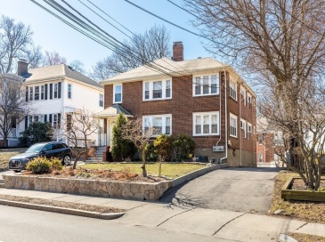 182-184 Cabot St, Newton, Massachusetts, 4 Bedrooms Bedrooms, 9 Rooms Rooms,4 BathroomsBathrooms,Residential Lease,For Rent,Cabot St,73500882