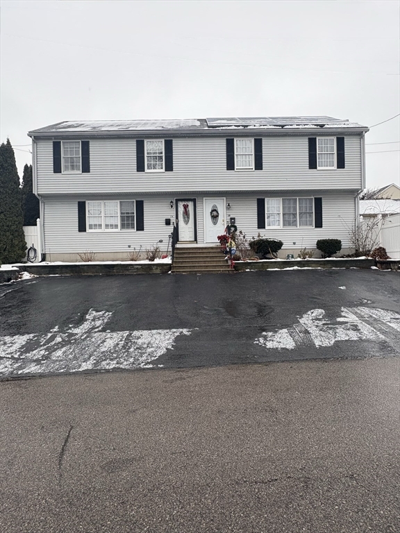 2 Lee St, Milford, Massachusetts, 3 Bedrooms Bedrooms, 6 Rooms Rooms,1.5 BathroomsBathrooms,Residential,For Sale,Lee St,73466864