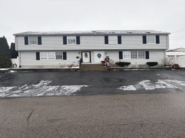 2 Lee St, Milford, Massachusetts, 3 Bedrooms Bedrooms, 6 Rooms Rooms,1.5 BathroomsBathrooms,Residential,For Sale,Lee St,73466864