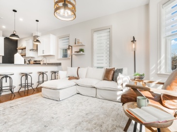 115 Pleasant St, Boston, Massachusetts, 2 Bedrooms Bedrooms, 4 Rooms Rooms,2.5 BathroomsBathrooms,Residential,For Sale,Pleasant St,73476588