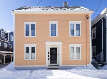 16 Bentley St., Salem, Massachusetts, 2 Bedrooms Bedrooms, 4 Rooms Rooms,1 BathroomBathrooms,Residential,For Sale,Bentley St.,73475876