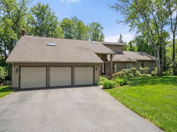 62 Bishop Road, Sharon, Massachusetts, 5 Bedrooms Bedrooms, 11 Rooms Rooms,4.5 BathroomsBathrooms,Residential,For Sale,Bishop Road,73482608